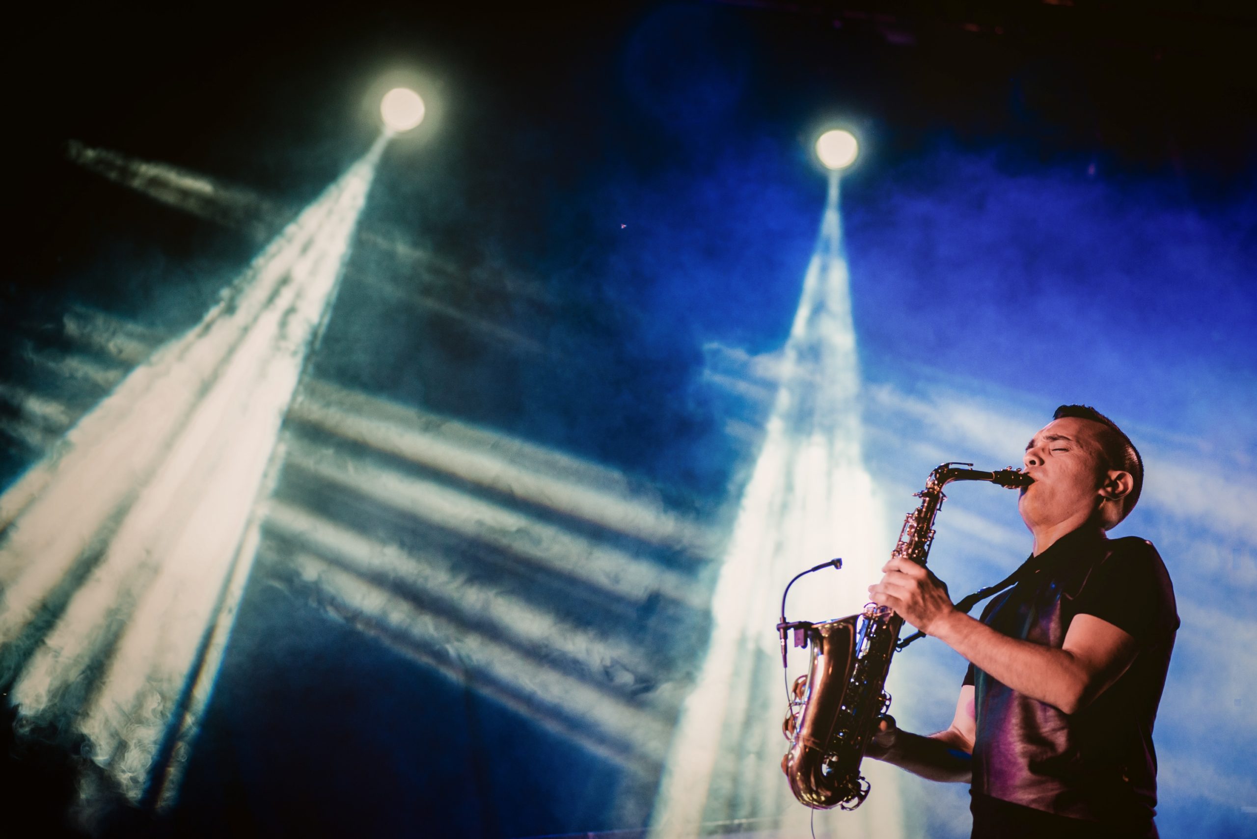 original-show-luis-herrera-sax